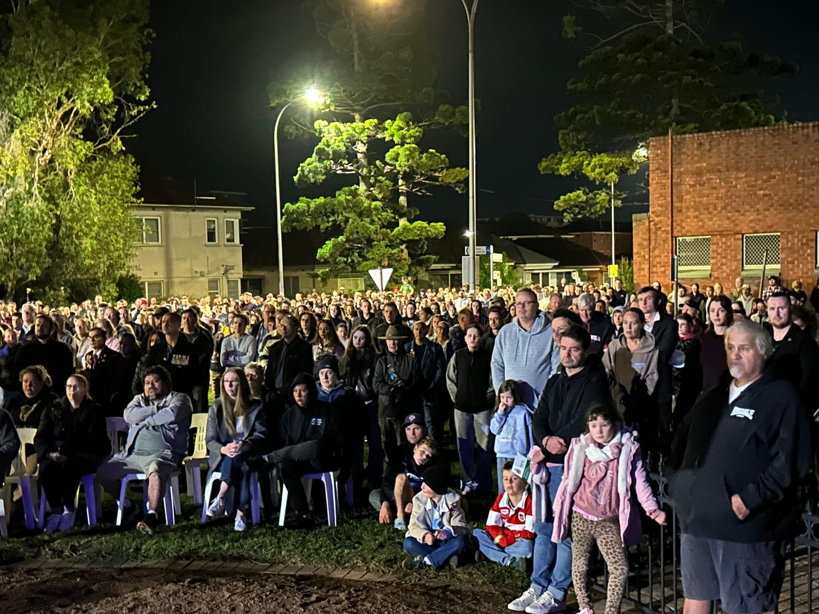 Thousands gather at dawn in Wollongong's 'place of memories' post image