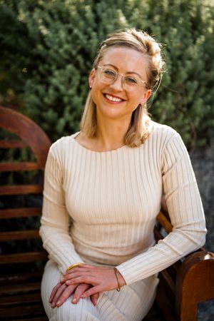 Dr Esther Davis profile image