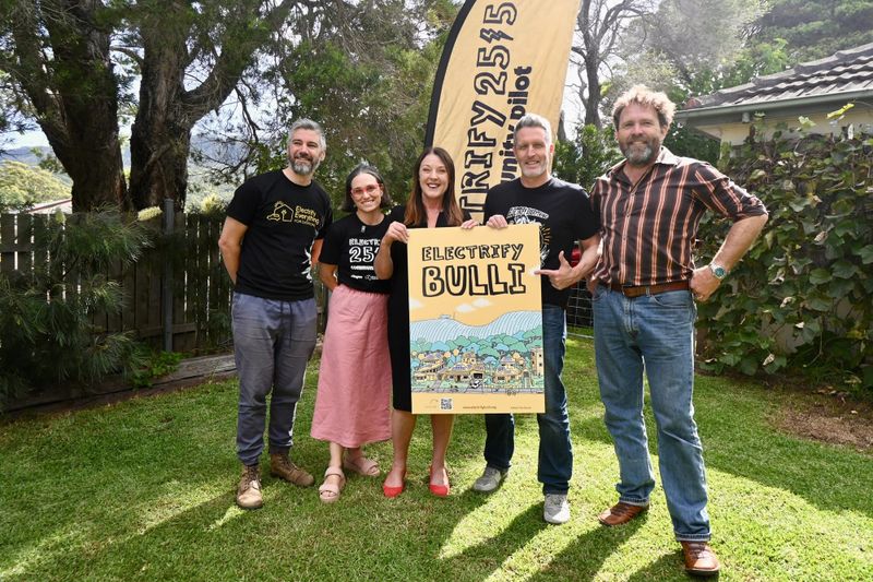 ‘This looks like a better party’ – Electrify Bulli launched with MPs, speeches and cake post image
