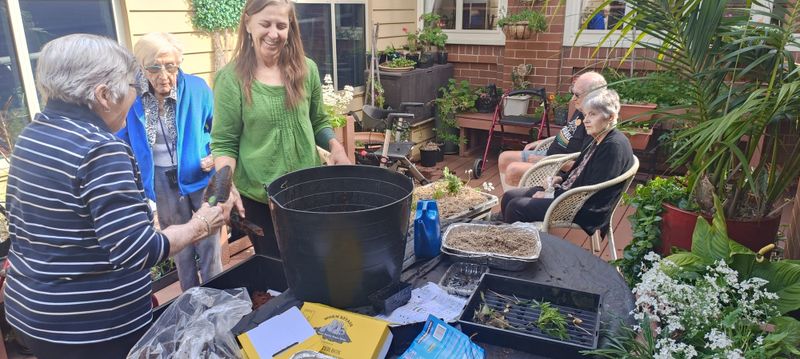 Plant program brings residents with dementia back to nature post image