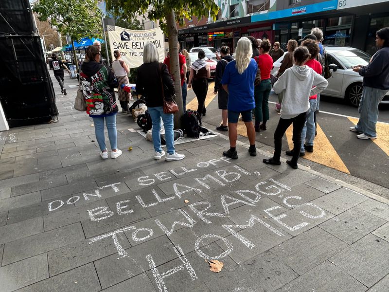 Bellambi housing rally hears of 'ghetto' fears post image