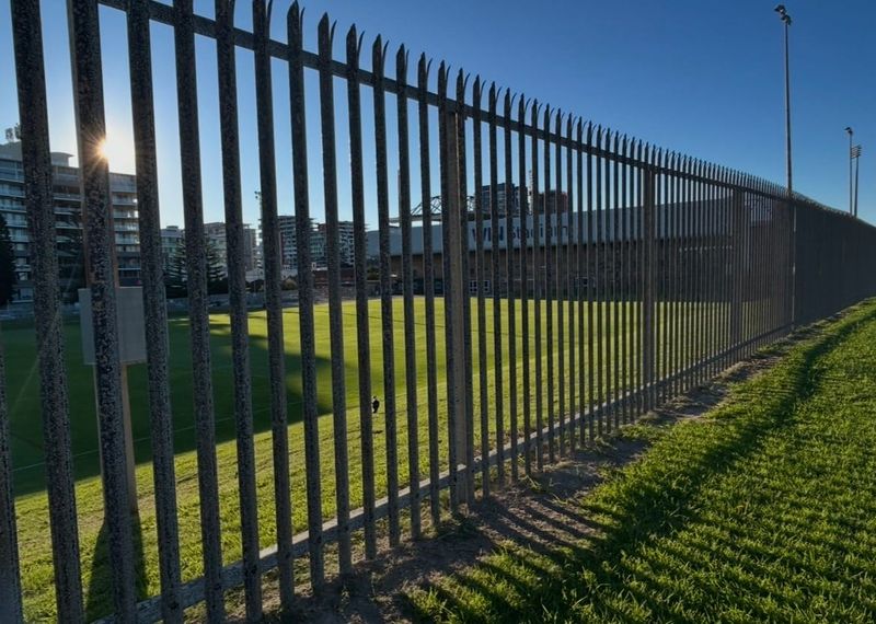 Rip fence down and give beachfront to the people: Greens post image