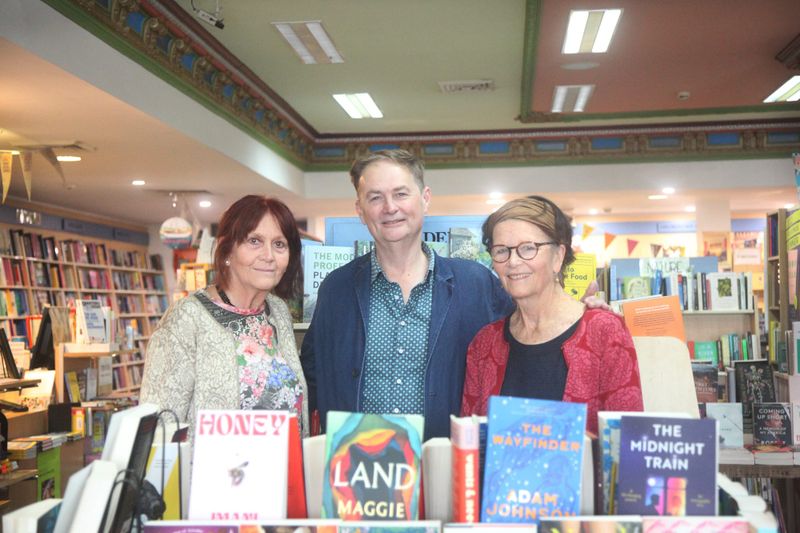 Chapter 2: A new bookseller at Collins Thirroul post image