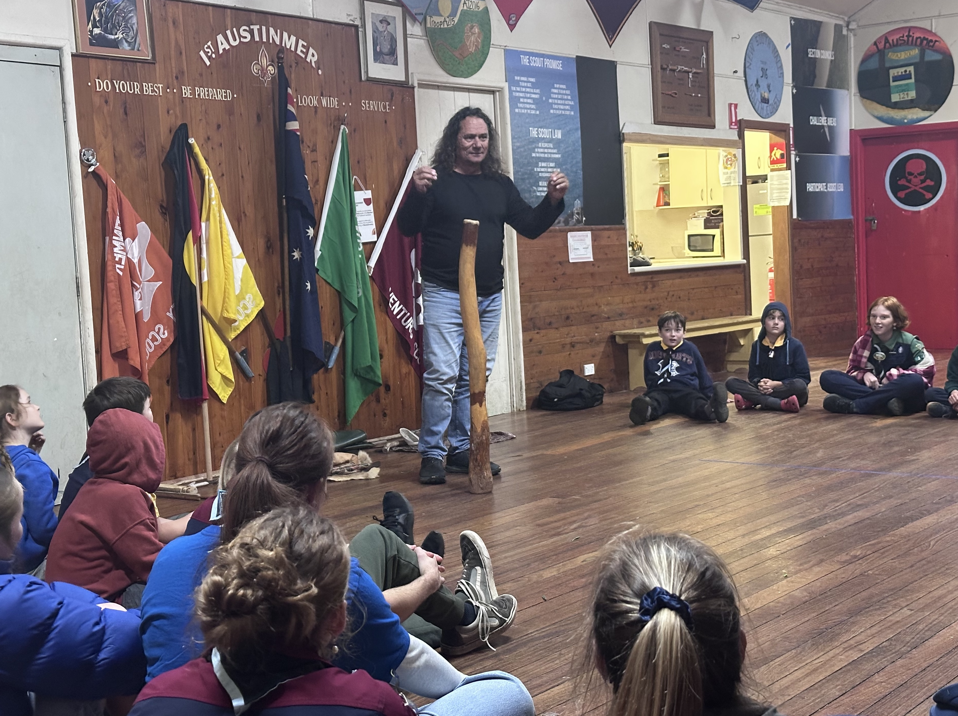 Clarence Slockee leads 1st Austinmer Scout Troop in Aboriginal cultural experience  post image