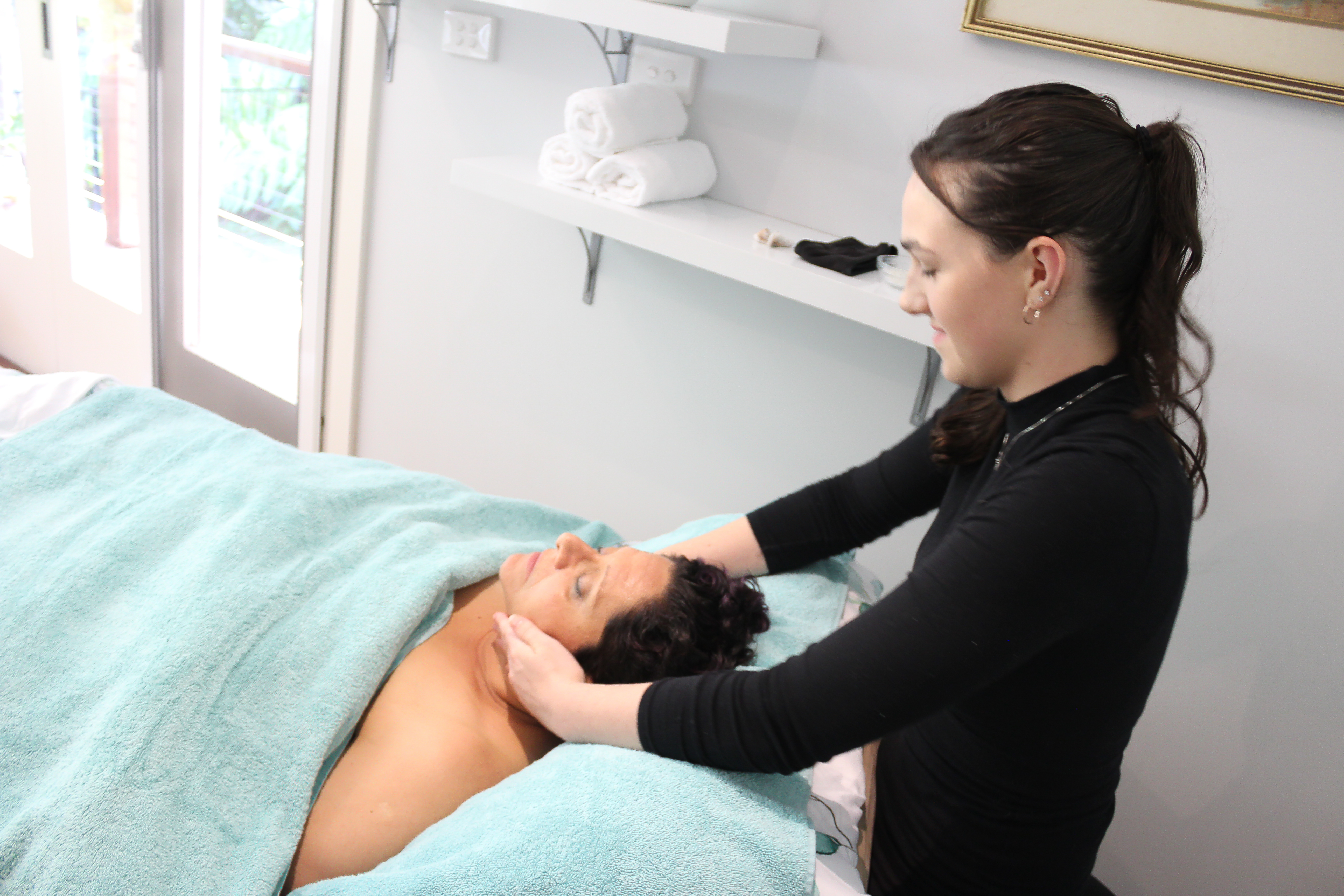 Nourish Spa delivers mobile massage service to homes in 2508