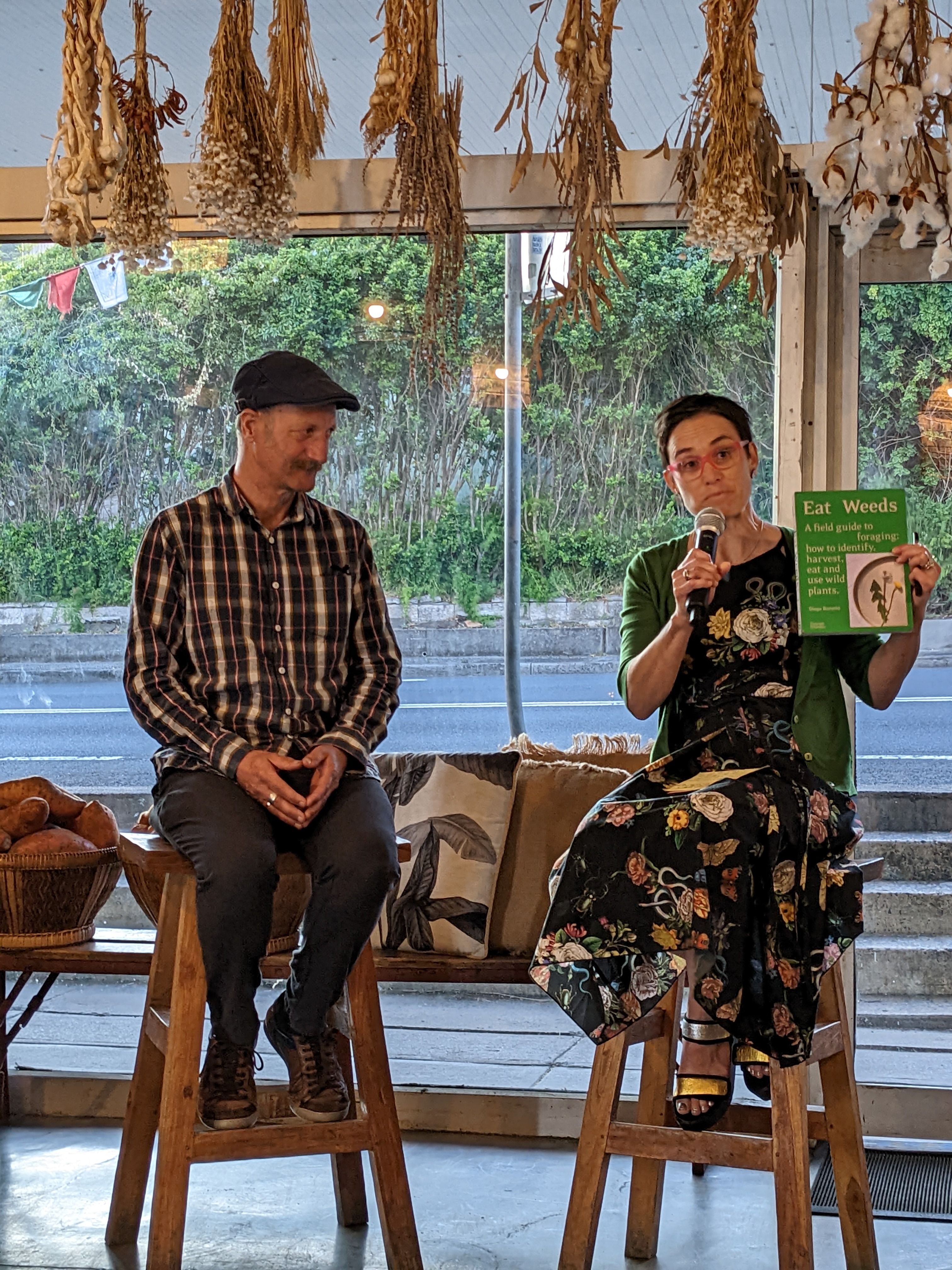 Hello, Thursday readers  post image