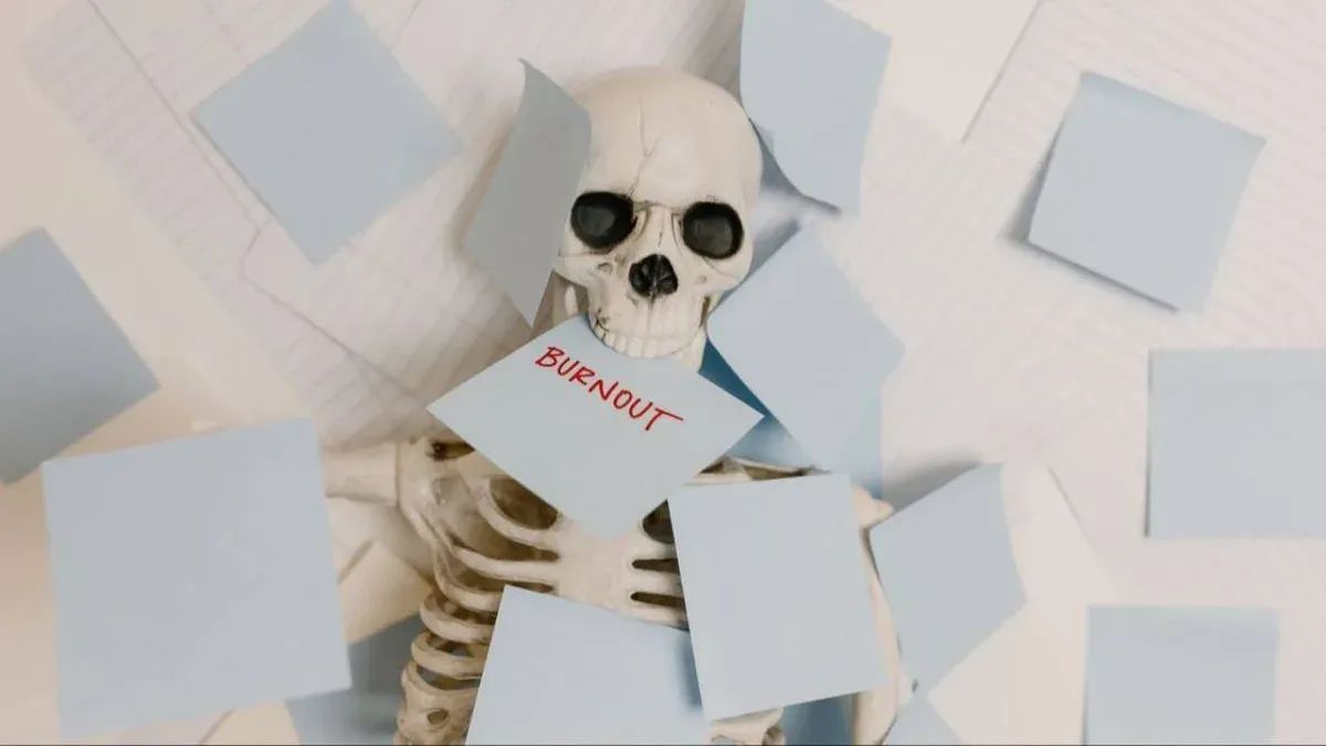 Burned out entrepreneur discovering work-life balance importance - The Inspiration Space