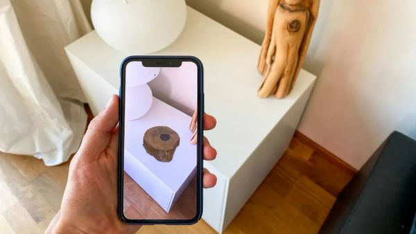 Augmented reality fashion shopping experience on mobile - The Inspiration Space