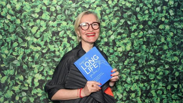 Award-winning designer Ayse Birsel presenting to entrepreneurs - The Inspiration Space