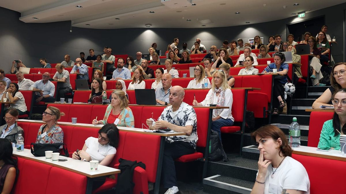 What can the news industry learn from other sectors about mental health?