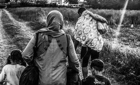 Covering the refugee crisis on Snapchat and Periscope as 'a day-by-day documentary'