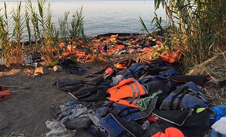 A reporter's ethical dilemma while covering the refugee crisis