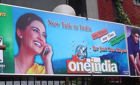 BBC using WhatsApp and WeChat at Indian elections