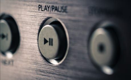 CNN and Washington Post are experimenting with voicemail for audio storytelling