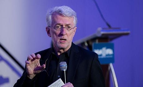 Jeff Jarvis: 'Rethink journalism towards being a service'