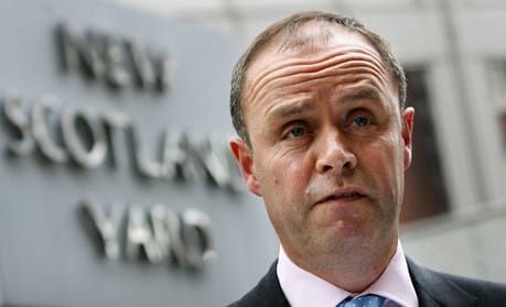 John Yates resigns as Met police assistant commissioner