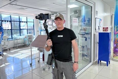 Affordable, lightweight and discreet: going mojo when filming in hospitals