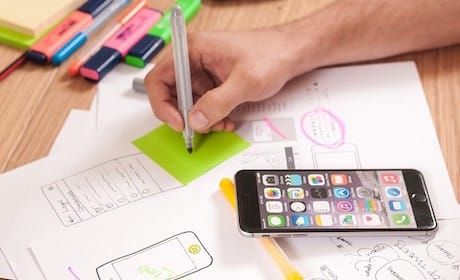 3 experiments for interactive mobile news from Hackastory