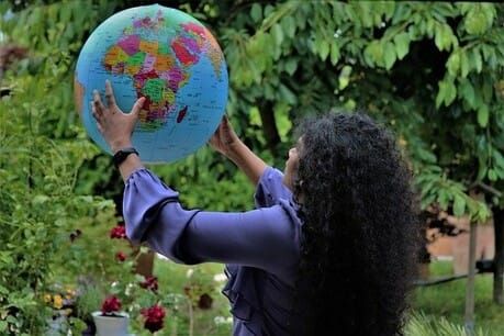 Refugee journalists help 1000 European refugees to tell their stories