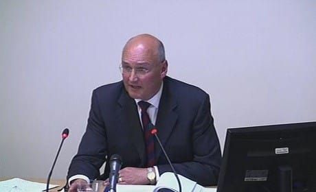 Sir Paul Stephenson: Police had 'very closed mindset' on hacking in 2009