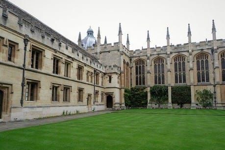 What to look for when choosing a journalism course at university