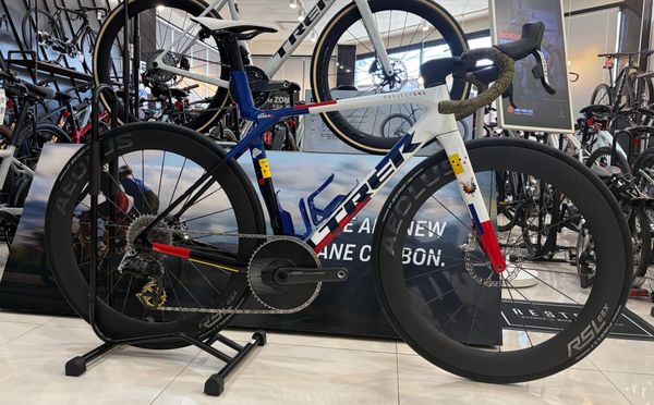 First Look: Aeolus RSL 65X on a Lidl-Trek Team Madone SLR 9
