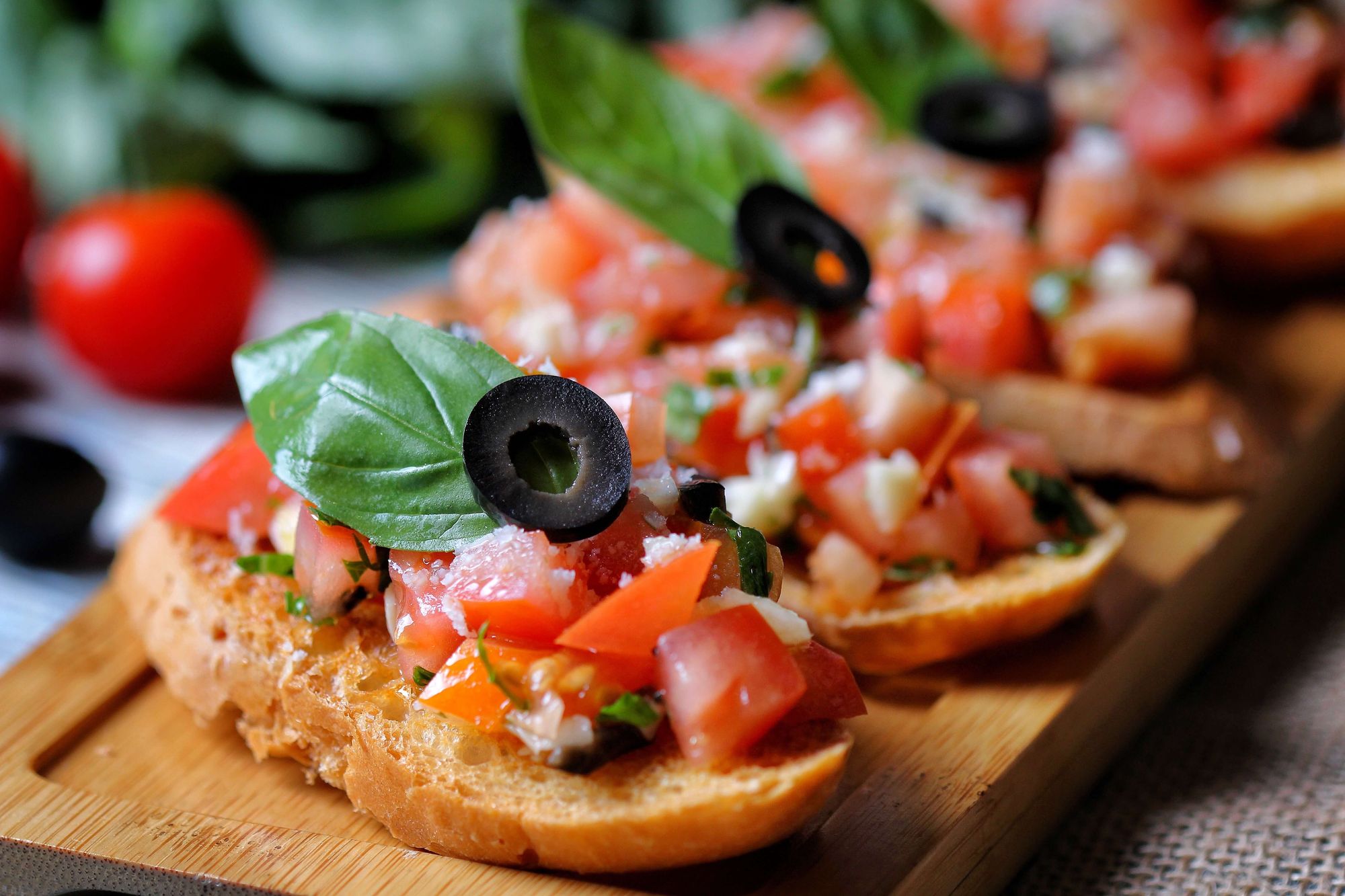 God italiensk bruschetta på stekt bröd
