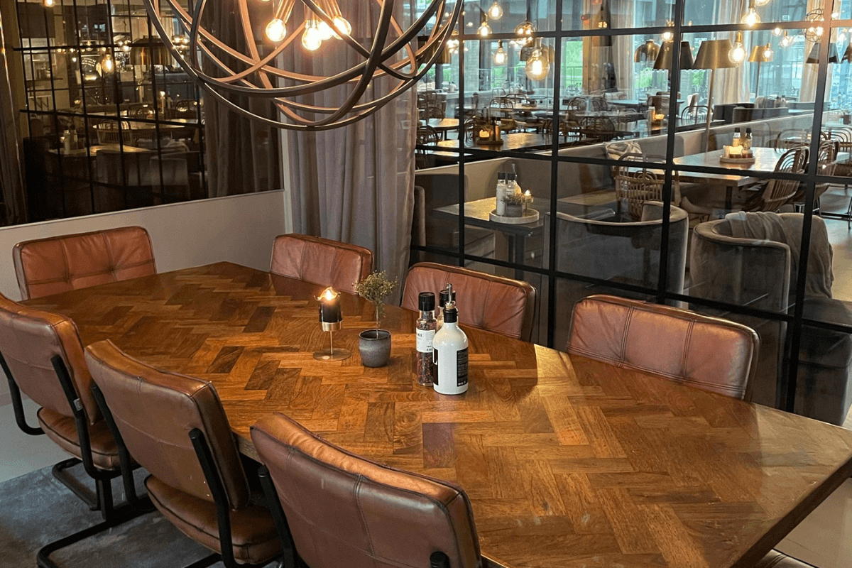 Mysigt och smakfullt inrett chambre séparée hos Eatery Gärdet