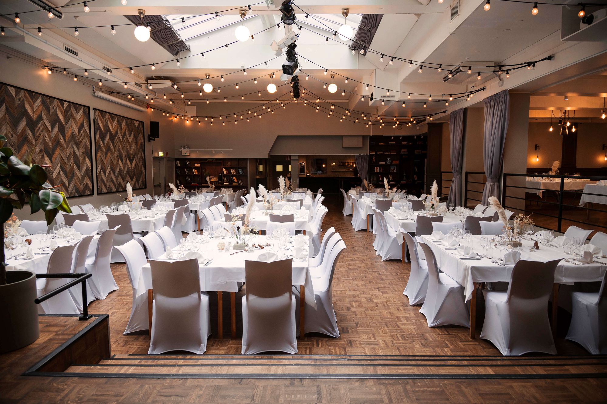 VENUE81 erbjuder en rymlig och modern festlokal i Stockholm där du kan ta med egen dryck