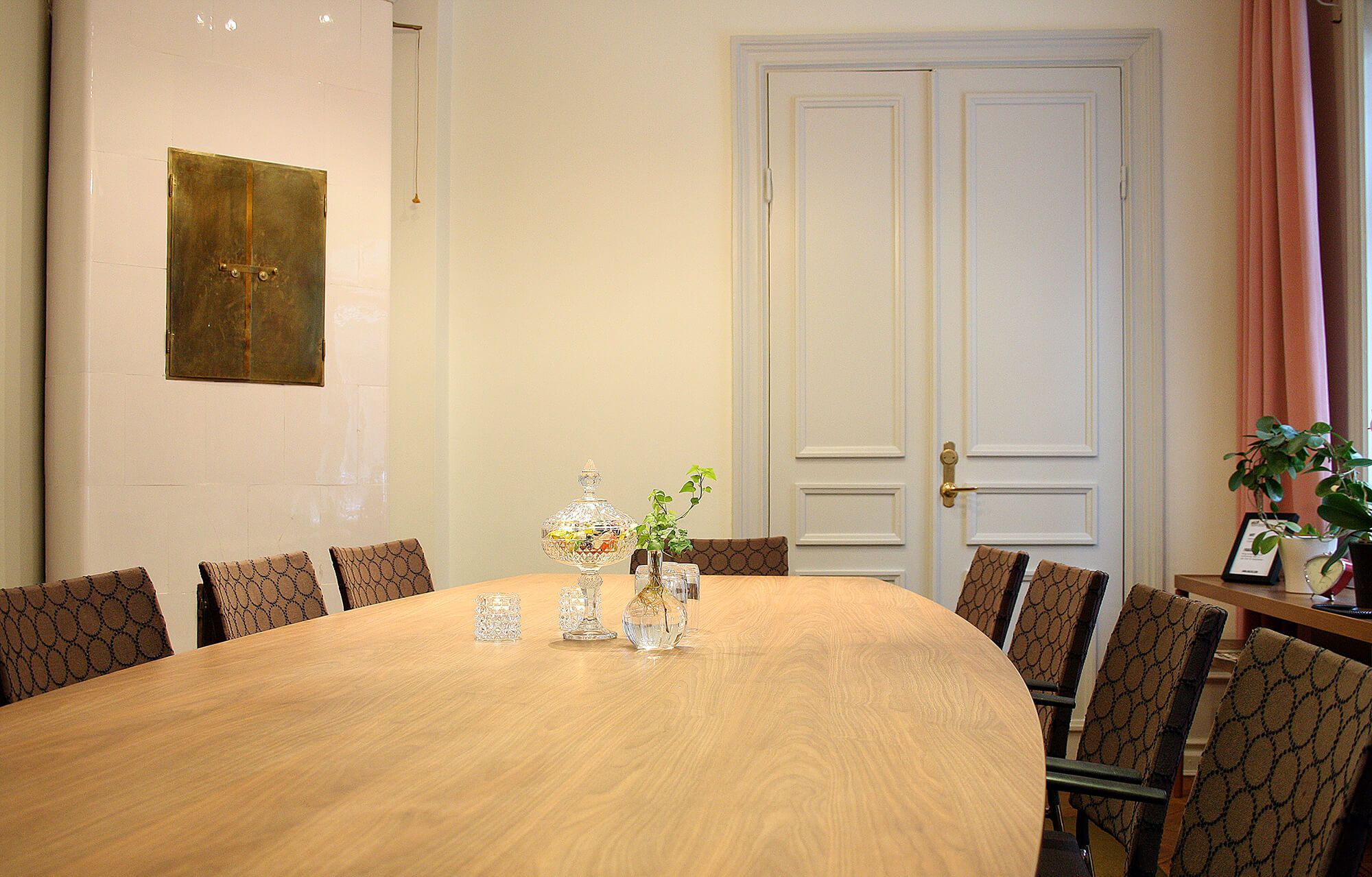 Mötesrum med palatsliknande känsla på Nalen