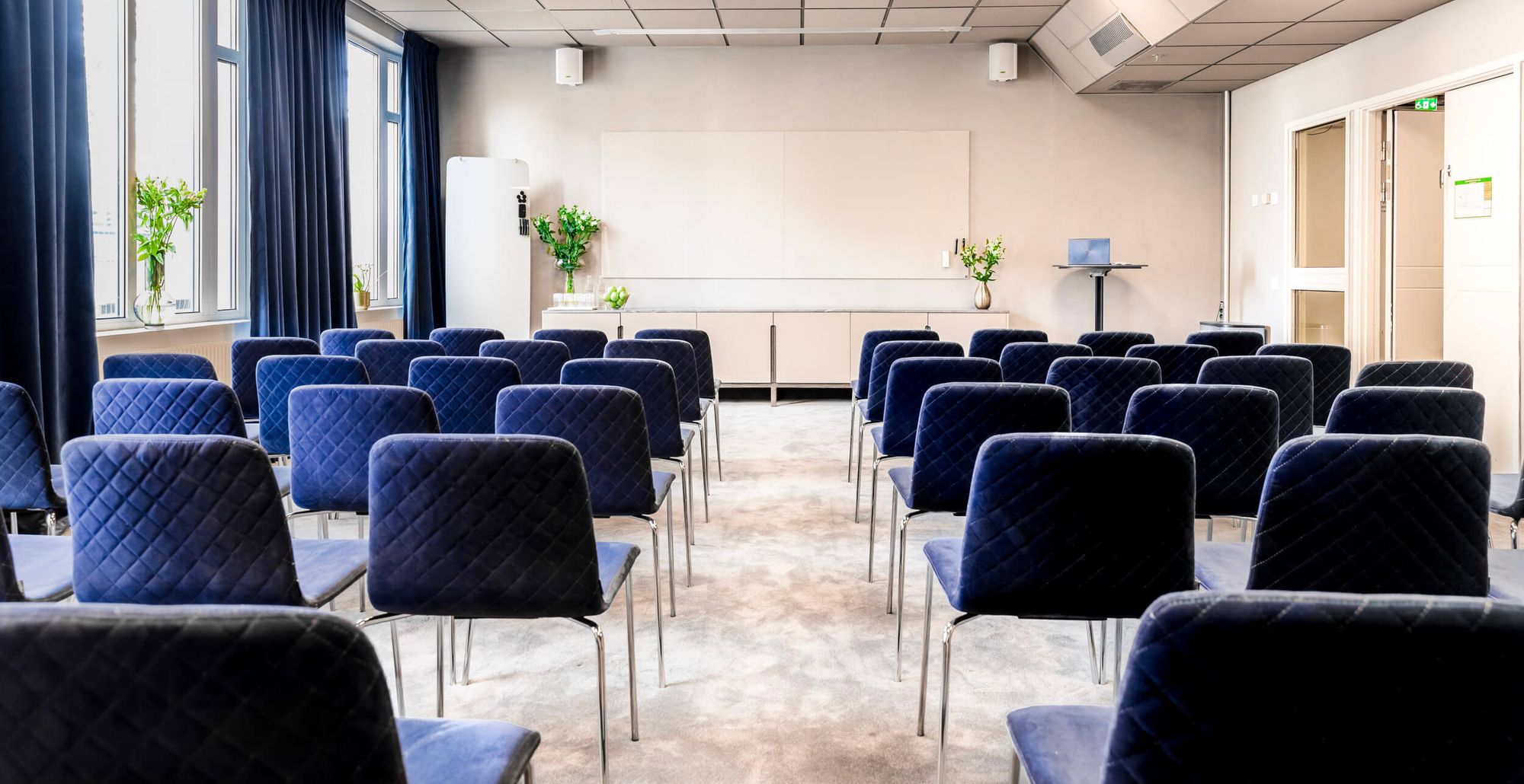 Stor konferenslokal på markplan på Hotel Riverton i Göteborg