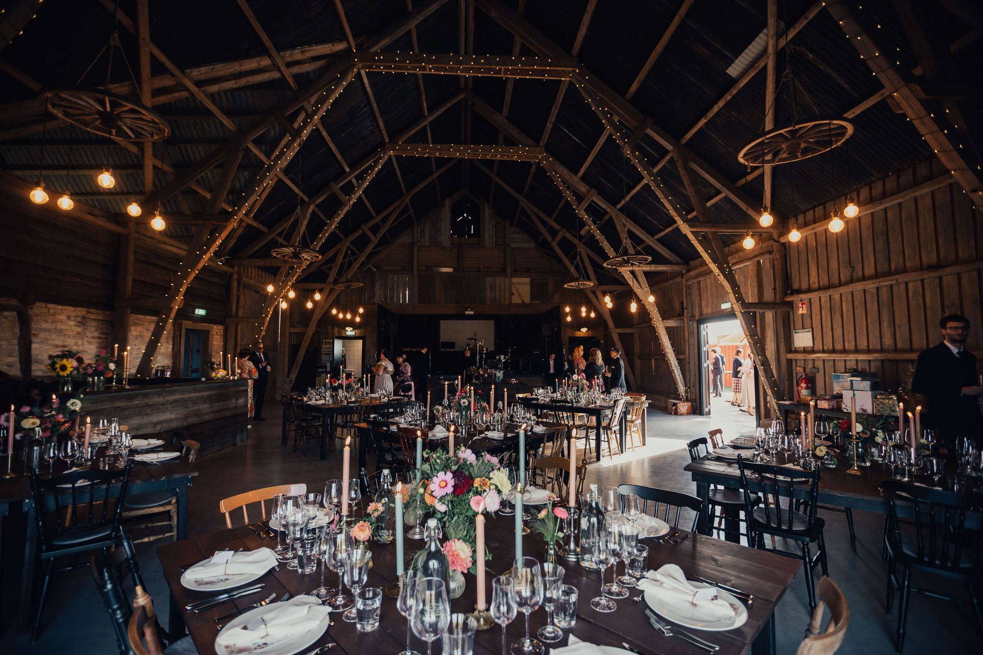 Om ni letar efter en idyllisk och lantlig bröllopslokal i Skåne så är Lillegård perfekt