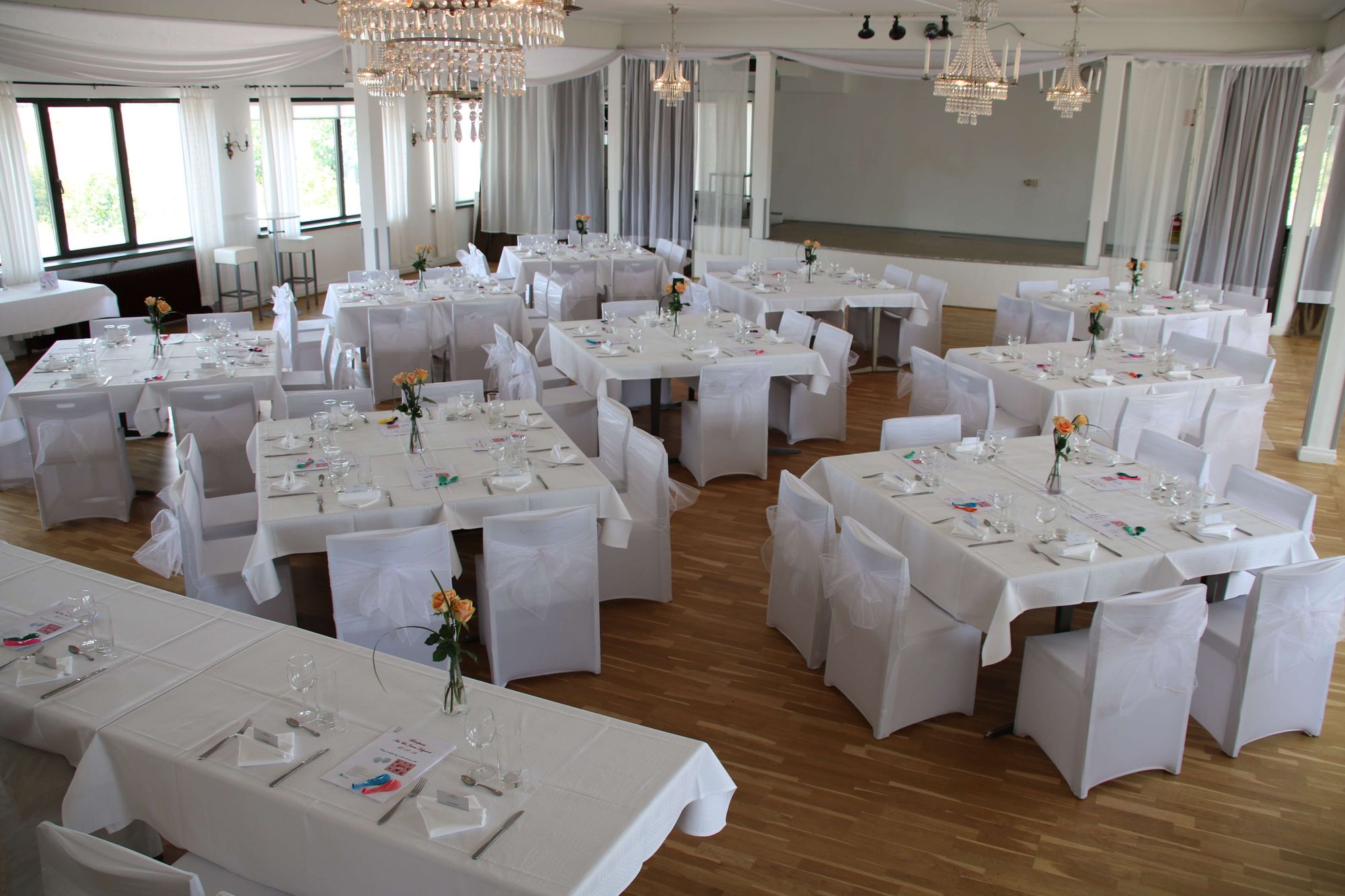 På Nypongården kan du och din partner säga ja till varandra med en fantastisk utsikt