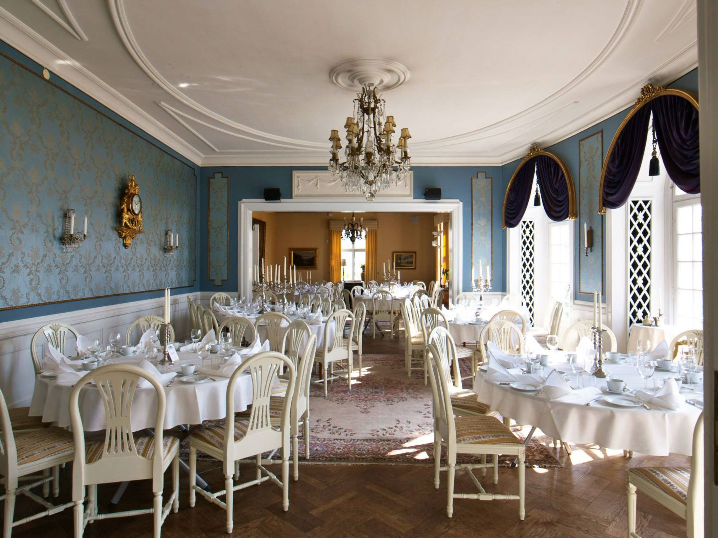  Skapa ett oförglömligt bröllop i en vacker slottsmiljö på Svarta Örnhuset