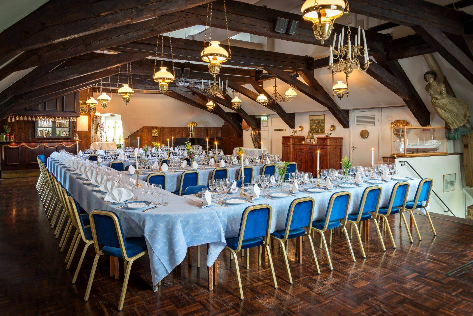 Neptunisalen och Strömsalongen utgör tillsammans den perfekta festvåningen för julfesten