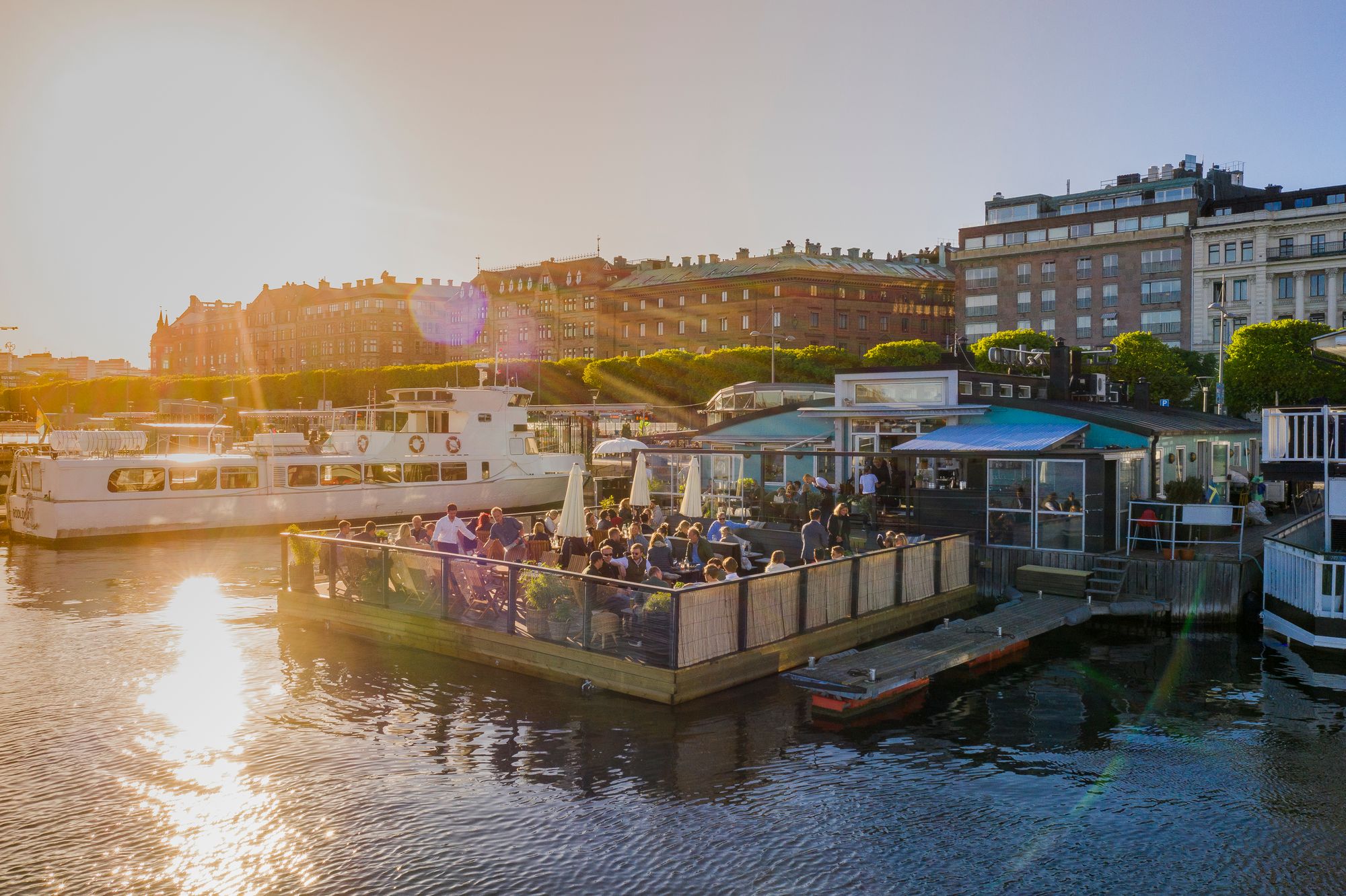 Sjö & Land är en charmig lokal som passar utmärkt för en AW i Stockholm