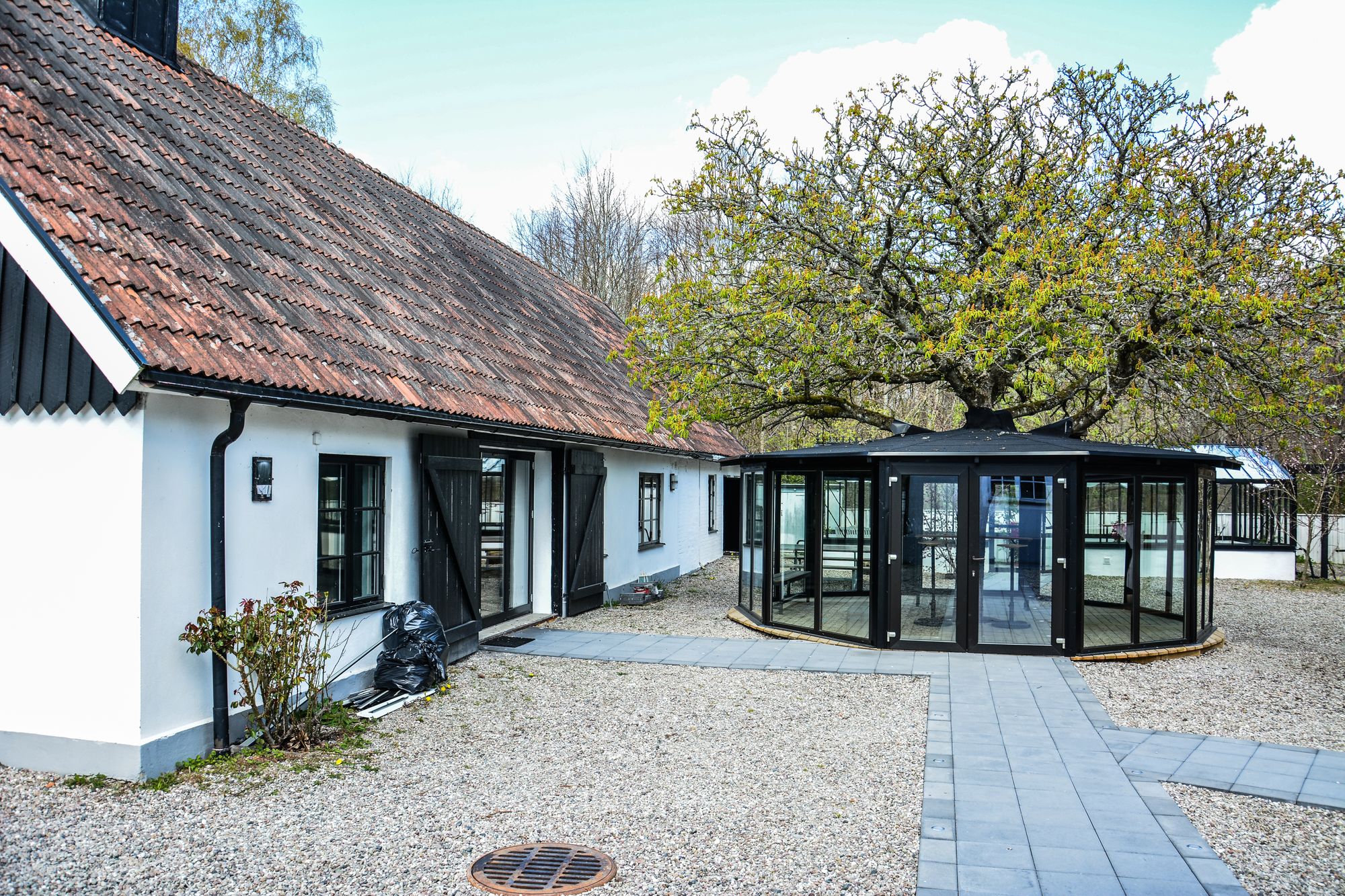 I hjärtat av Skurup ligger charmiga Svansjöhus, en perfekt plats för bröllopet i Skåne