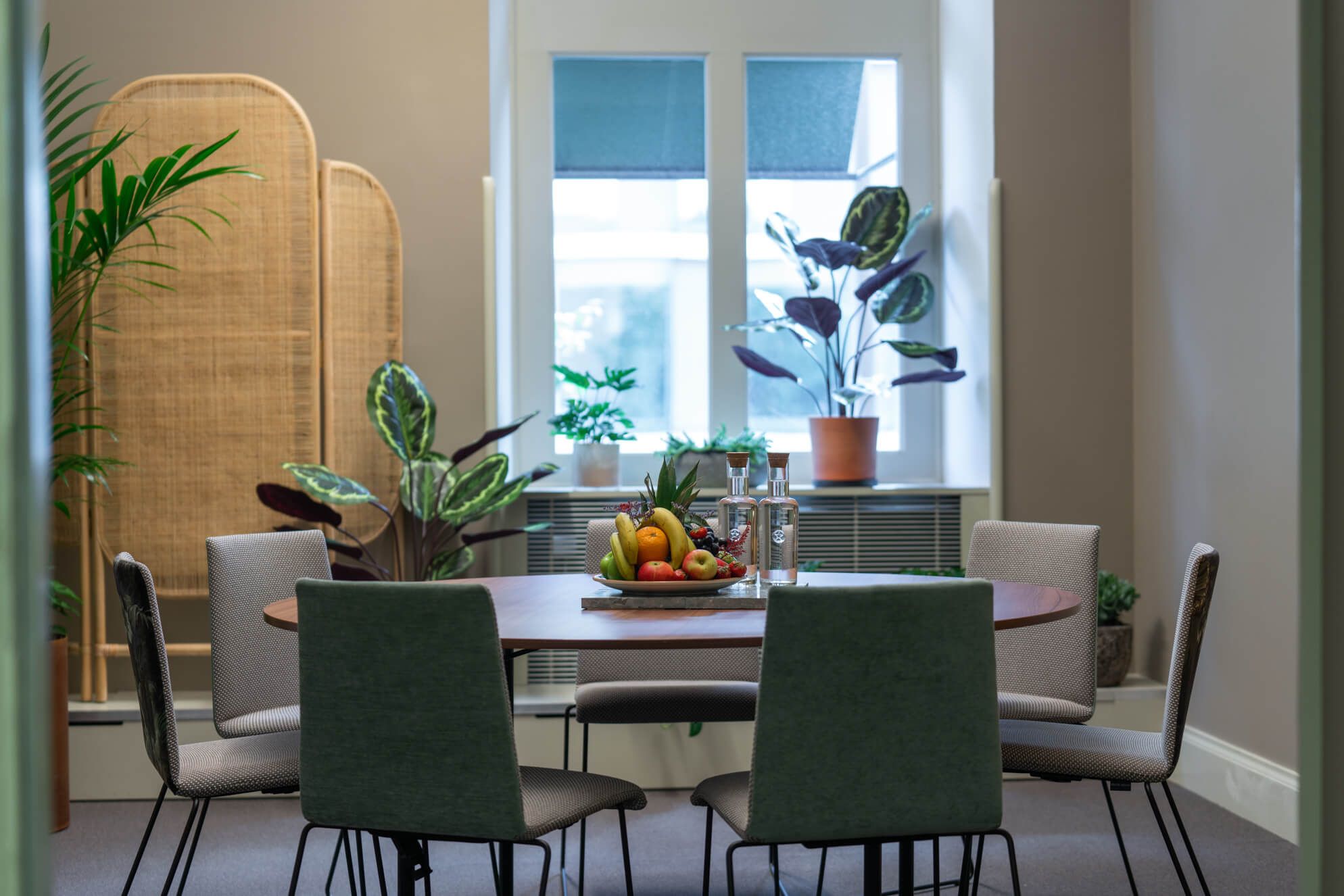 Rum 308 på 7A Posthuset är perfekt för dig som letar ett mötesrum i Stockholm city