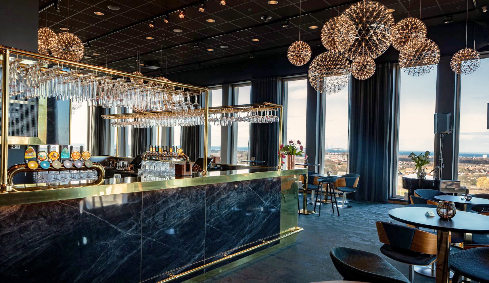 Arrangera nästa kickoff, kundmöte eller afterwork i Skybar på Malmö Arena Hotel