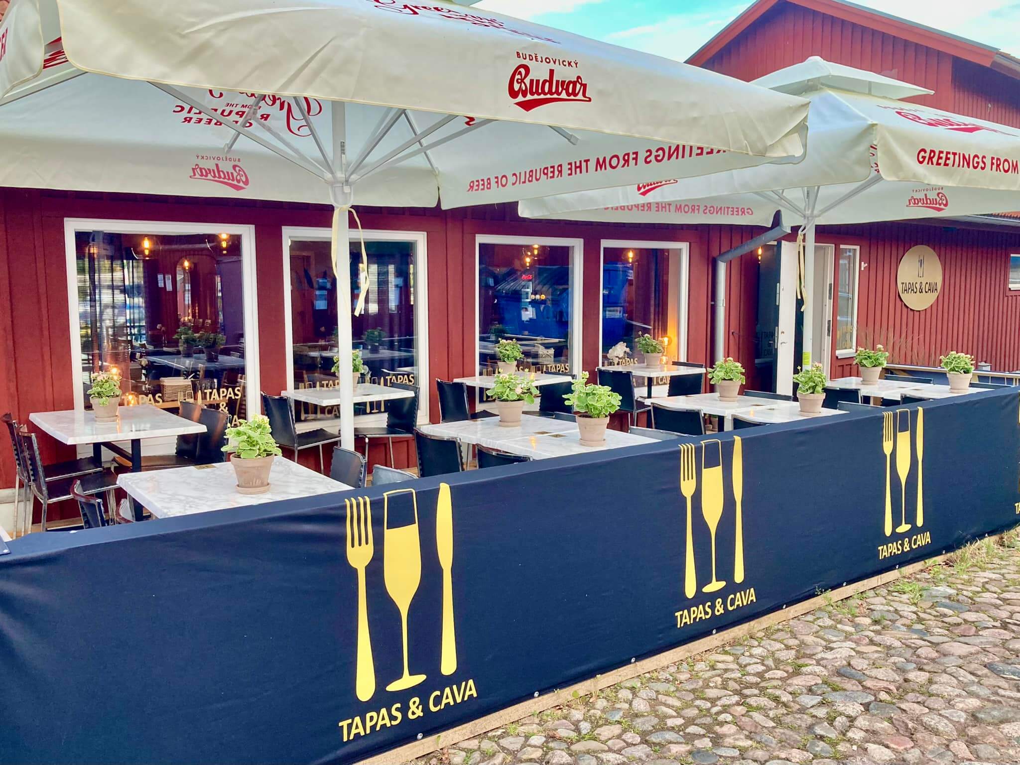 Restaurangen Tapas & Cava i hamnen i Motala är en perfekt festlokal