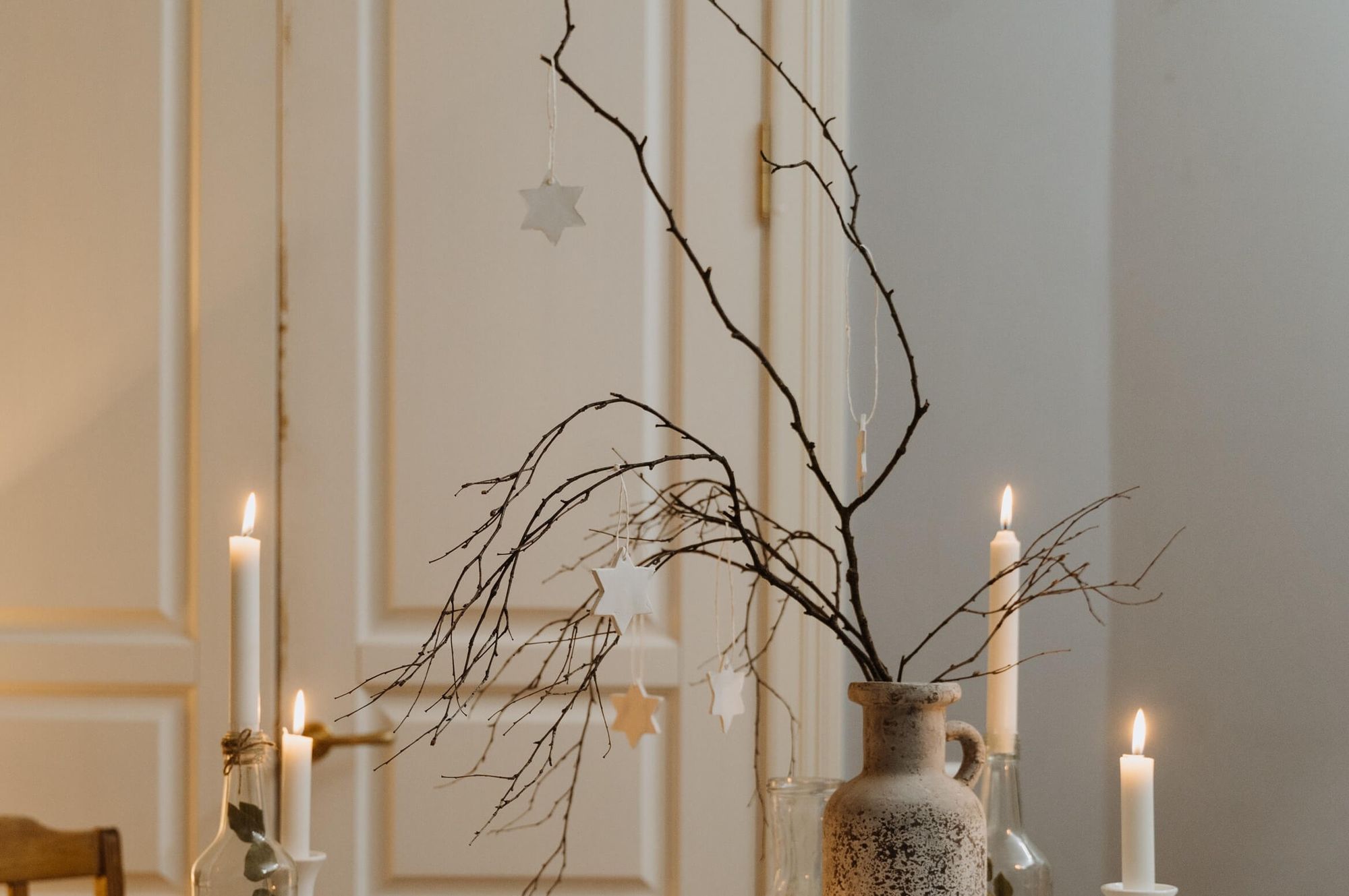 Använd grenar och kvistar i din nyårdukning