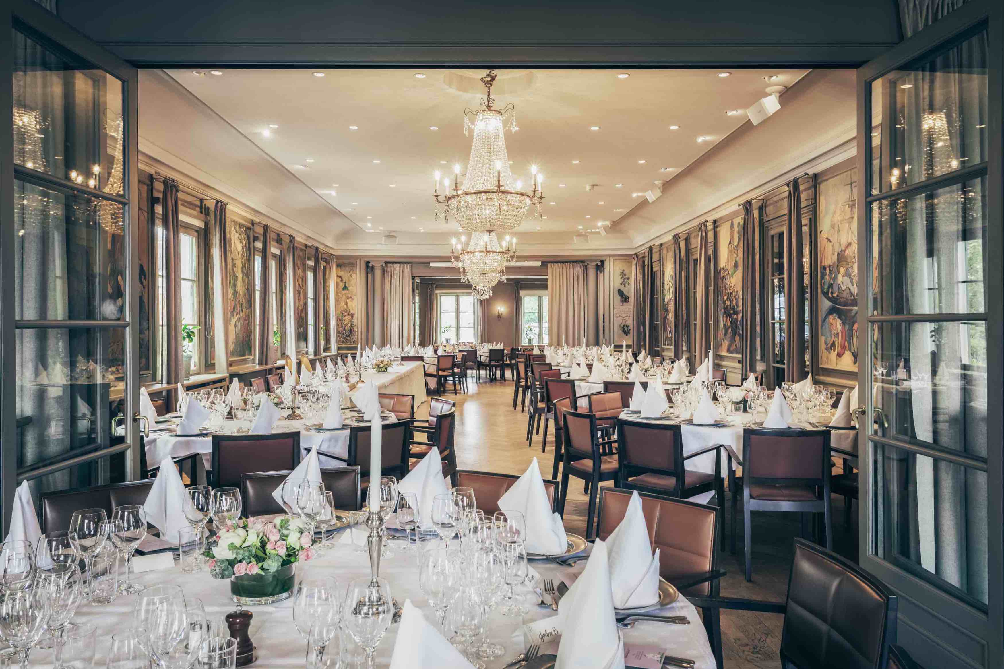 På Stallmästaregården i Stockholm finns den historiska festlokalen Tingshuset