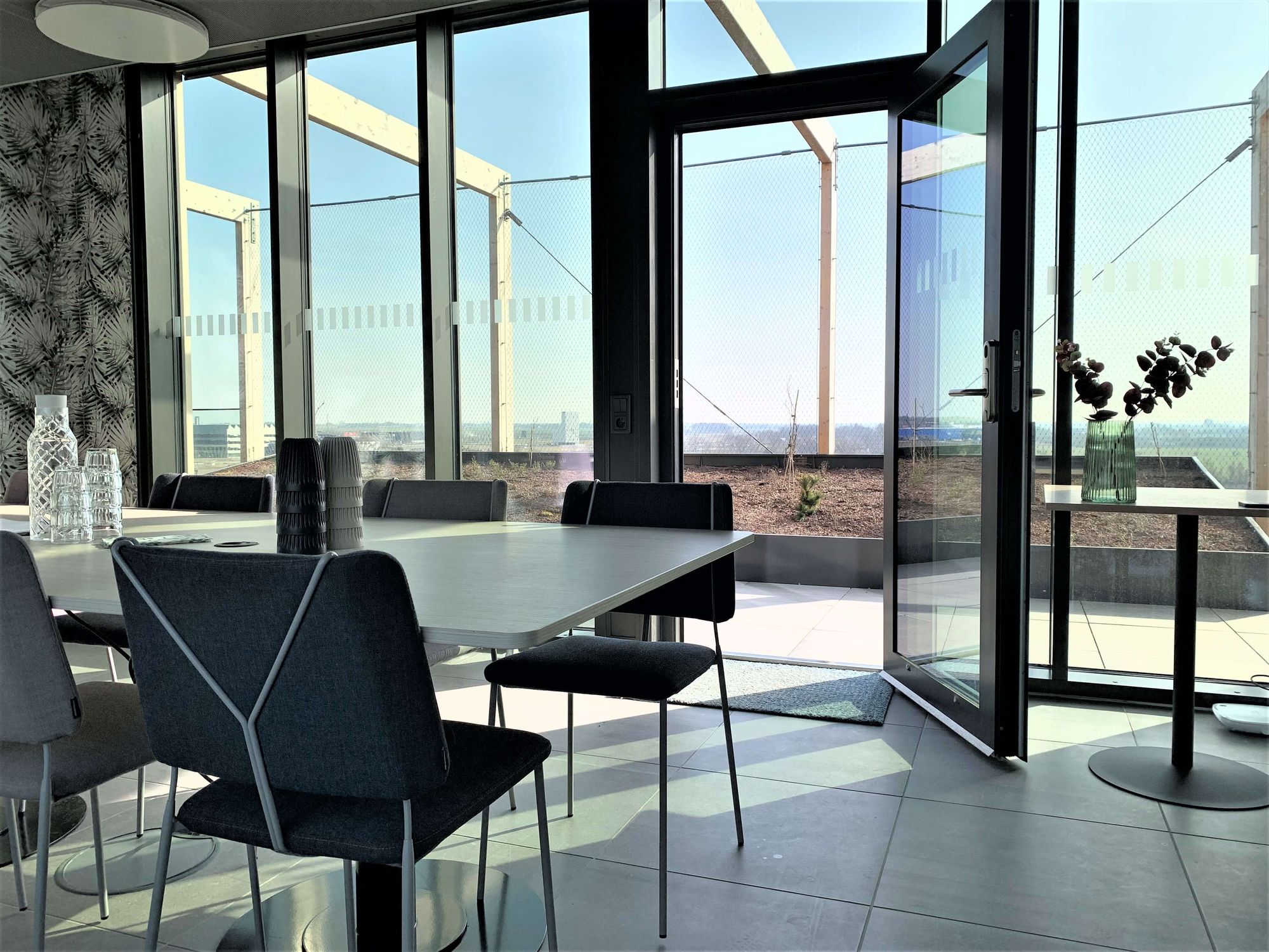 Timjan på Taket är ett mötesrum med egen takterrass som tillhör Business Center Eden