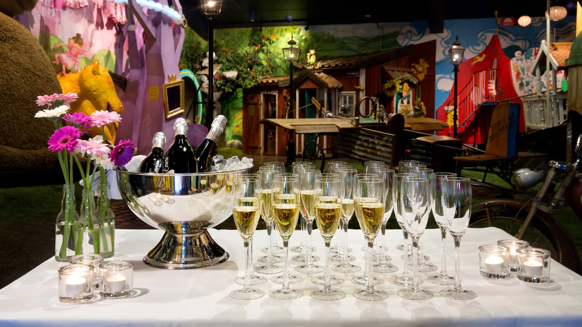 Junibackens festvåning är en unik bröllopslokal i Stockholm som erbjuder en magisk miljö