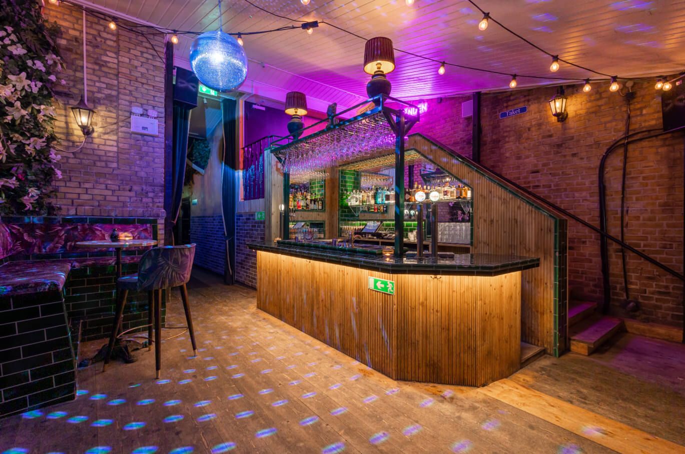 På Avenyn ligger Glory, en trevlig bar med en tillhörande takterrass