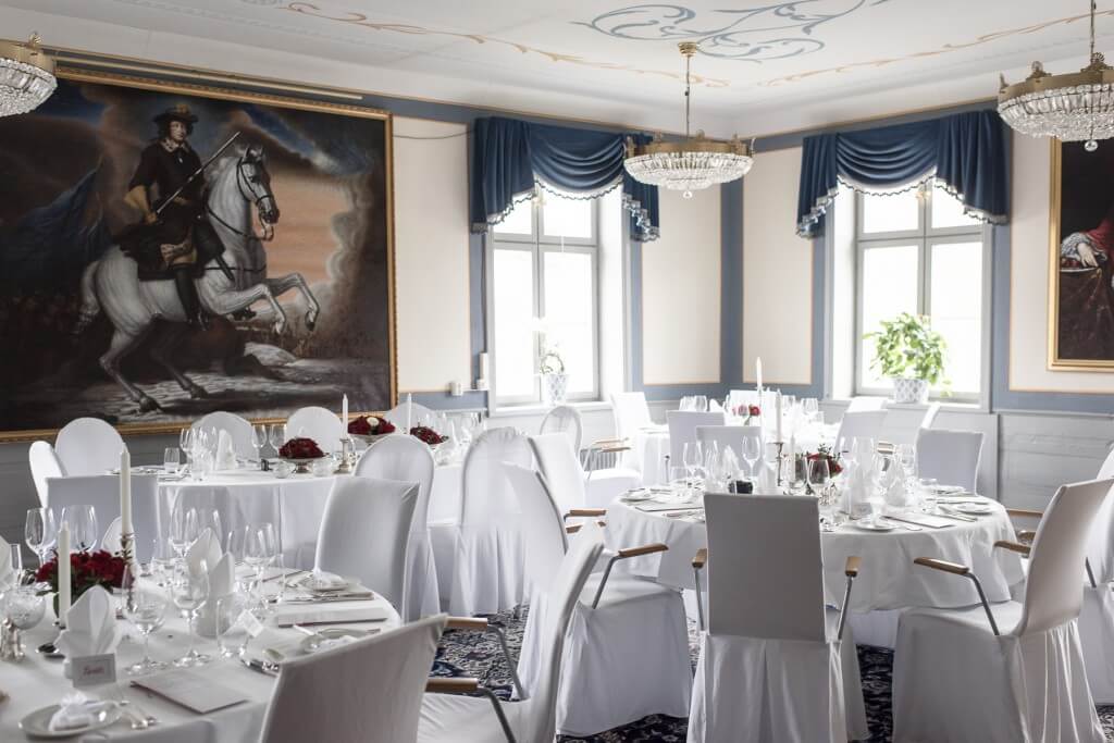 På Noors Slott får du och ditt sällskap möjligheten att känna er som riktiga kungligheter