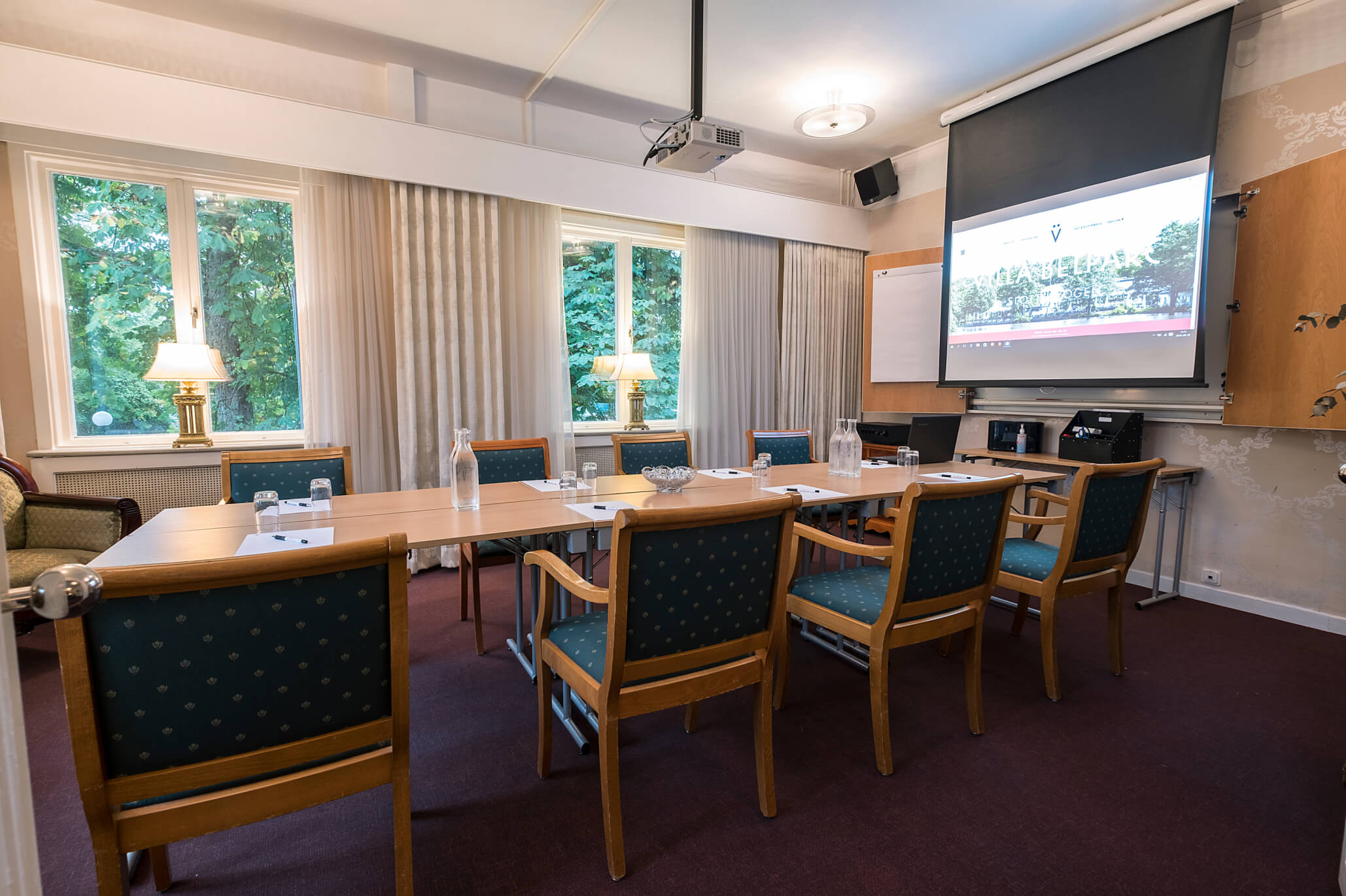 Villa Belparc är elegant en anläggning som erbjuder ett flertal olika konferensrum