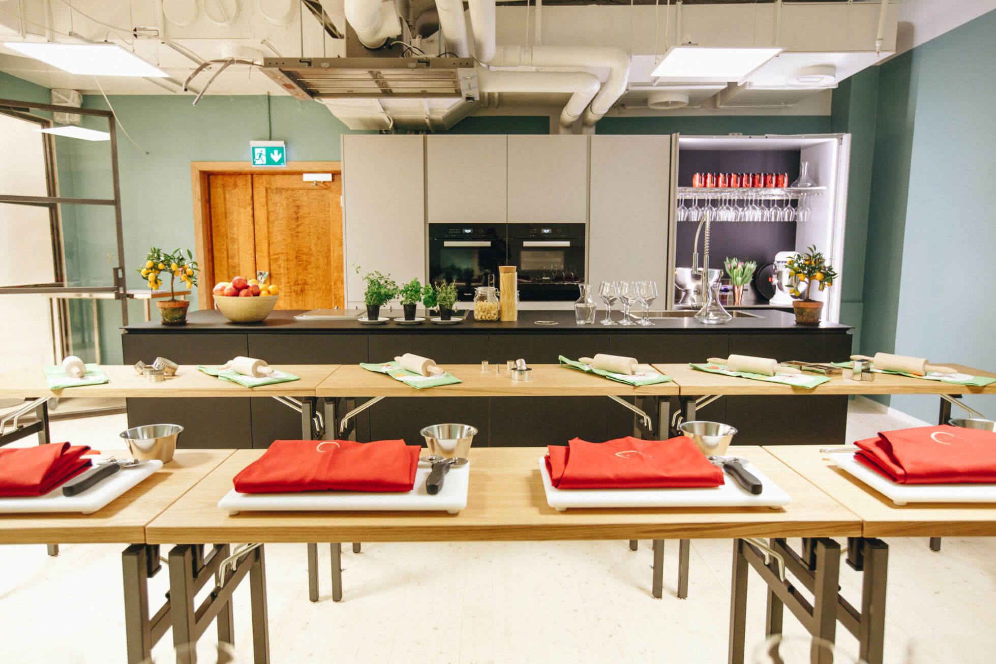 Låt företagets medarbetare delta i en rolig och interaktiv matlagningskurs på Eataly