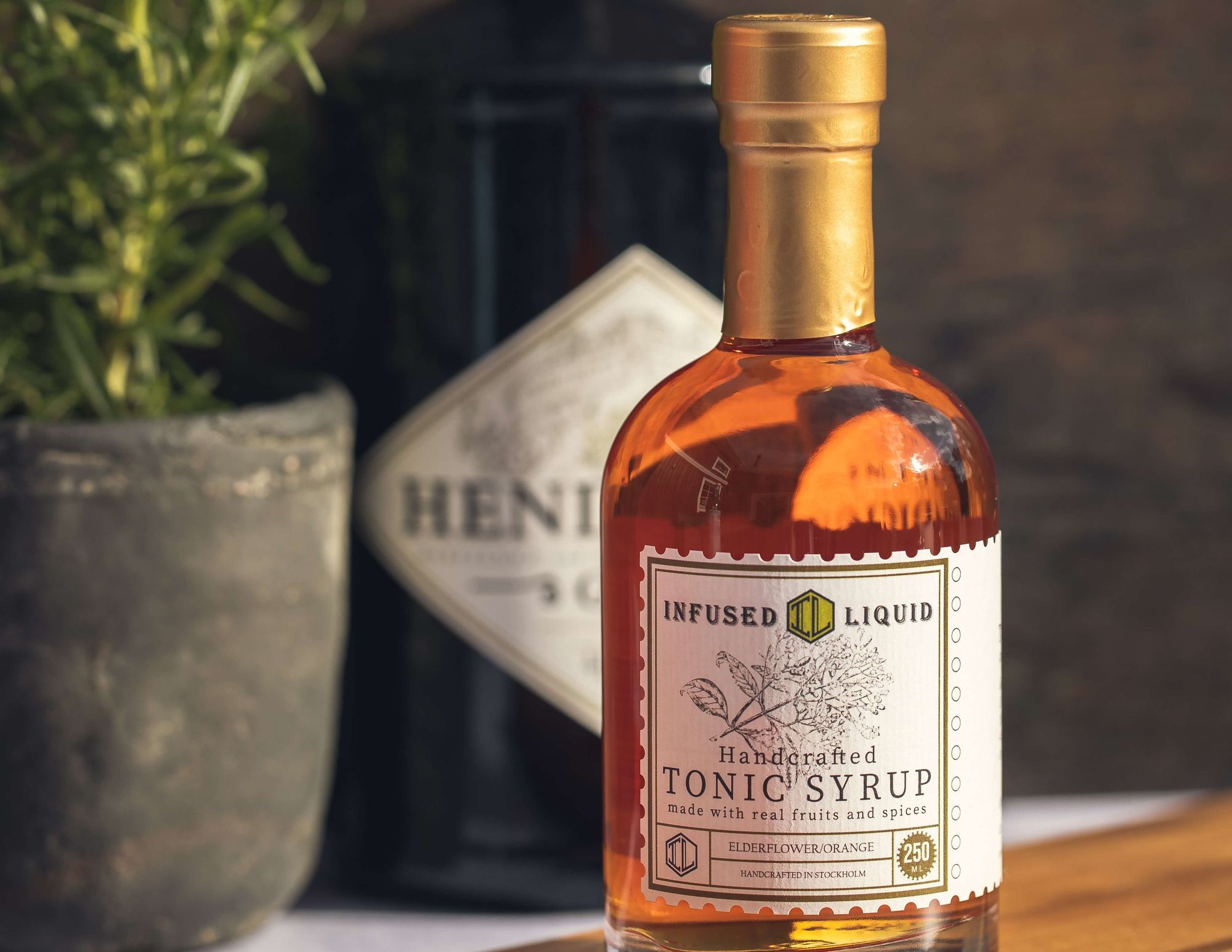 Infused Liquid erbjuder en spännande och kreativ upplevelse i en speakeasy-atmosfär