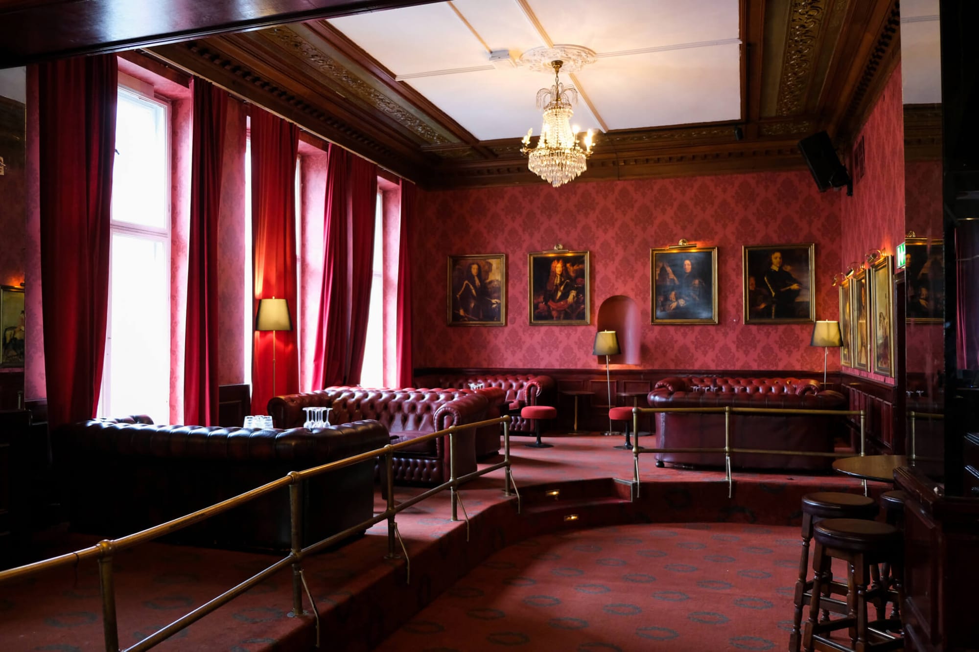 Hyr en mindre del av Club Privé om du önskar en trevlig kväll med kollegorna